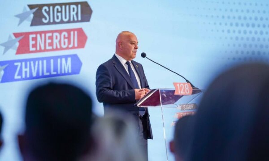 Aleanca zgjedh Ardian Gjinin kryetar të ri  Haradinaj emërohet Kryetar Nderi