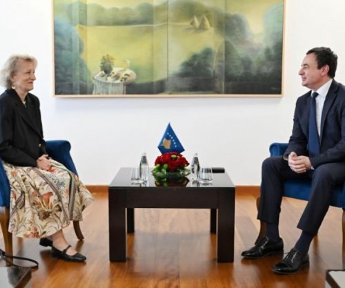 Kurti priti në takim drejtoreshën e Qendrës Kulturore të Kosovës në Paris