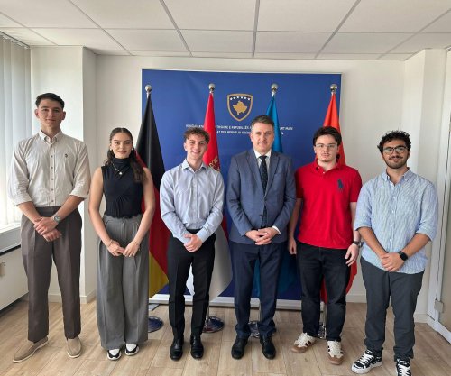 Konsullata e Kosovës në Frankfurt pret studentë shqiptarë, diskutohen iniciativa për zhvillimin e vendit