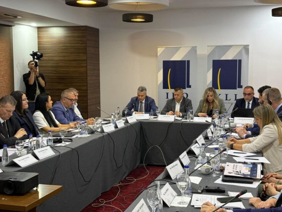IKD-ja publikon raportin “Reforma në ngërç”: Strategjia për sundimin e ligjit larg objektivave