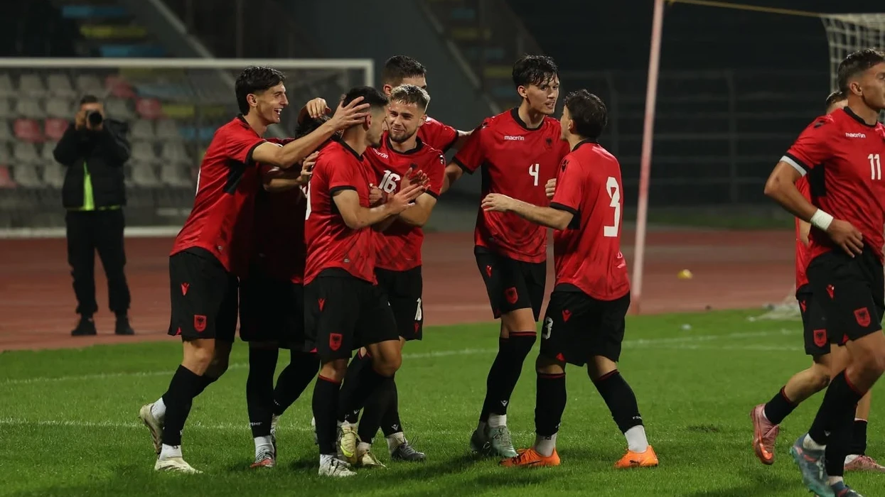 Miqësoret ndaj Sllovenisë dhe Italisë  Alban Bushi publikon listën e Shqipërisë U 21 me disa risi