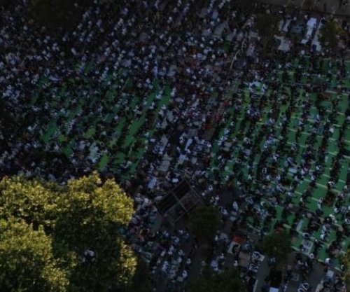 Festa e Bajramit në Tiranë, mesazhi i klerikëve: Bëni ‘kurban’ inatet, mllefet dhe egot personale