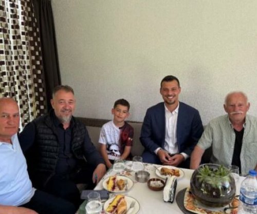 Endrit Thaçi e Sami Lushtaku i shkojnë në vizitë për festën e Bajramit Jetullah Gecit