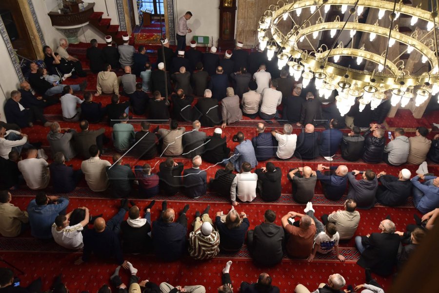 Kurti uron festën e Kurban Bajramit: Paçim mirësi, begati e mbarësi