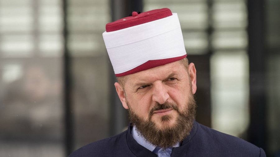 Hoxhë Shefqet Krasniqi  Allahu e bëri njeriun më të veçantin prej krejt krijesave të tij