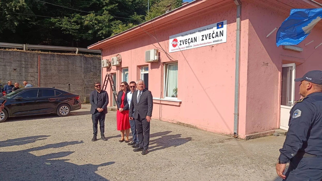 Rikthehen nën kontroll të “Infrakosit” objektet hekurudhore në veri