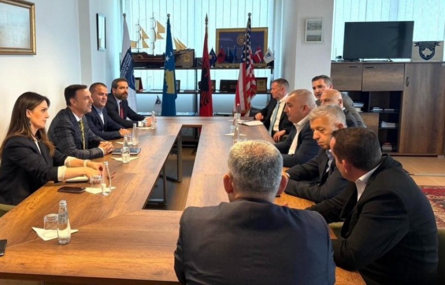 Dibrani pret në takim drejtorin e Burgjeve të Shqipërisë  Adriatik Kupi