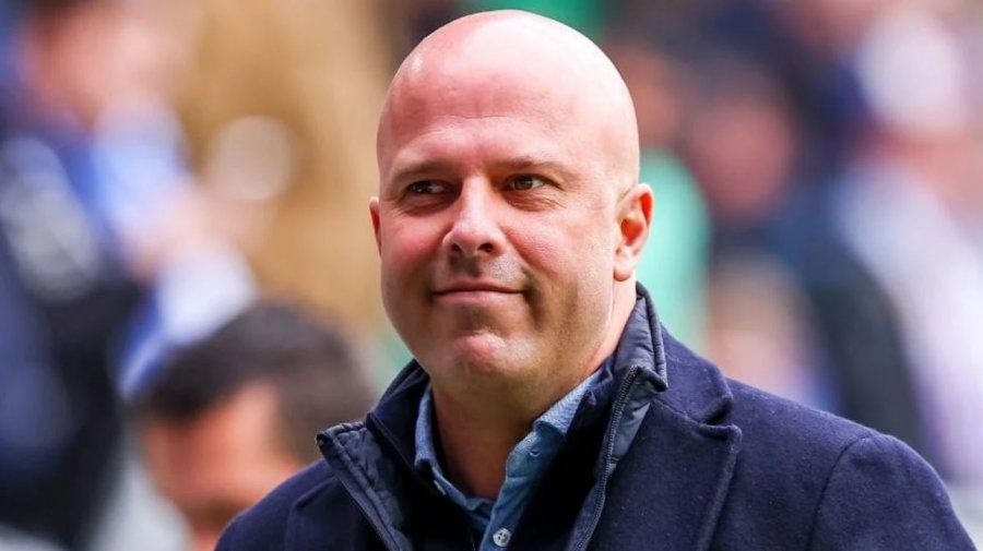 Liverpooli i beson Arne Slot, ia premton katër transferime