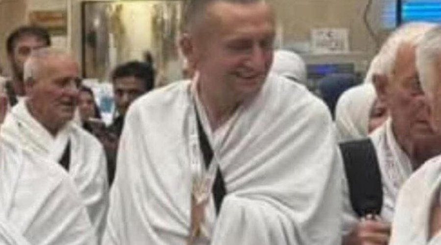 Vdes në Mekë haxhiu Adnan Arifi, varroset atje