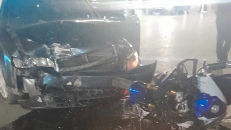 E rëndë në Shkup, vetura përplas një motoçikletë – vdes 19-vjeçari shqiptar