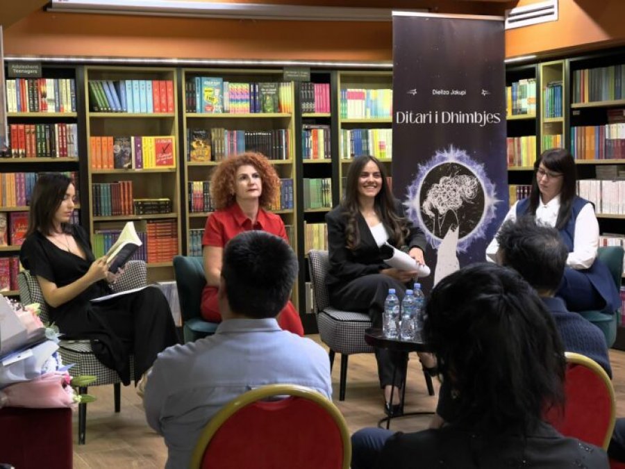 Autorja Diellza Jakupi promovon veprën me poezi “Ditari i dhimbjes” 