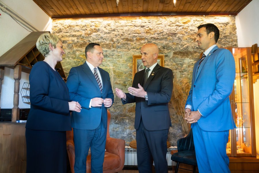 Vizita e kongresmenëve  cilat janë pritjet e preshevarëve 