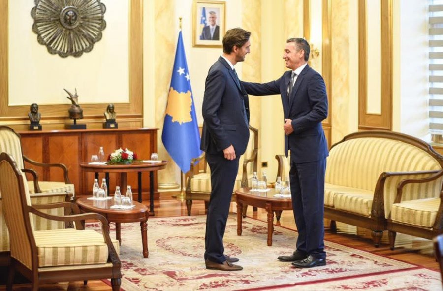 ismaili-uron-veselin-per-ditelindje-vera-do-te-te-sjelle-ne-kosove
