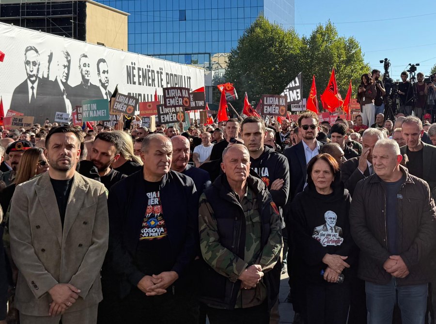 Hoxhaj nga protesta  Historia jonë ka dëshmitar një popull të tërë  video 