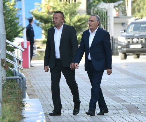 Hamza arrin në Qeveri, pritet të takohet me Kurtin