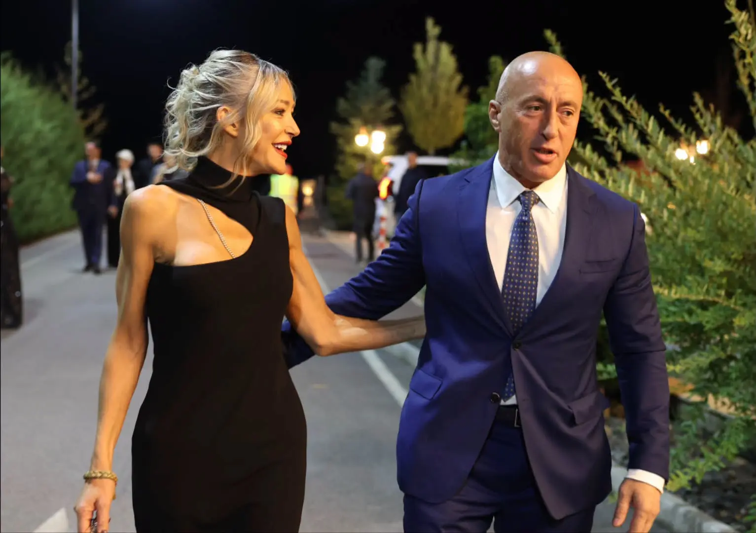 haradinaj-uron-kushtrimin-dhe-auroren-per-martesen-shume-fat-e-lumturi