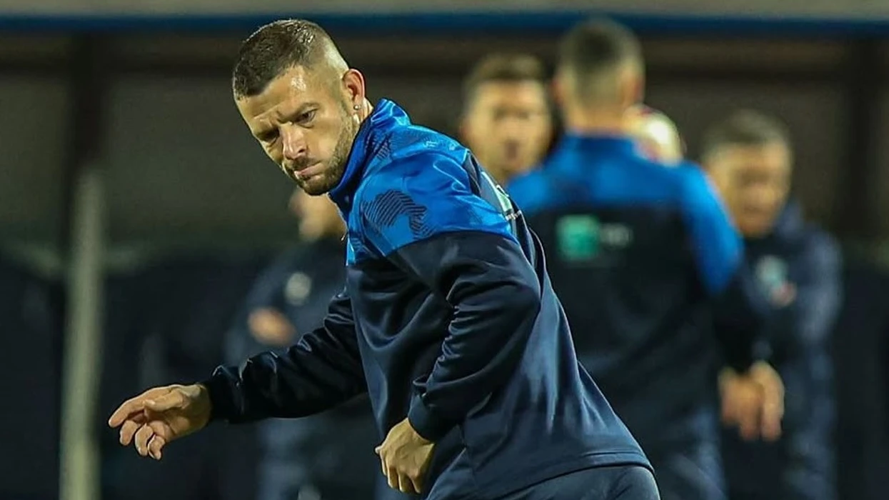 Para se të nisë përballja  FFK ja zhvillon ceremoninë përshëndetëse të Valon Berishës
