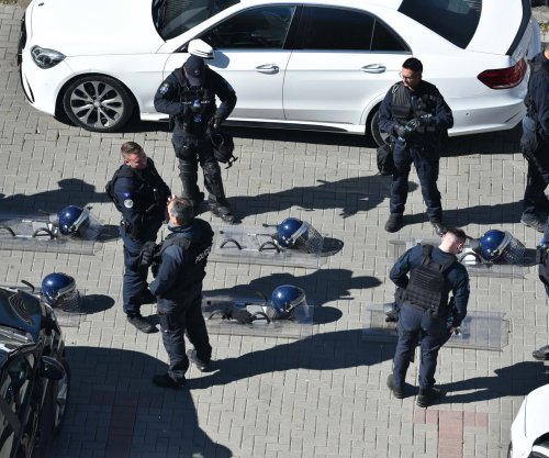 Policia deklarohet për arrestimin e të riut që protestoi para Kuvendit
