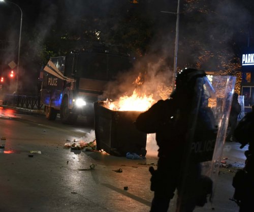 Protesta e tensionuar në Prishtinë, Policia del me njoftim