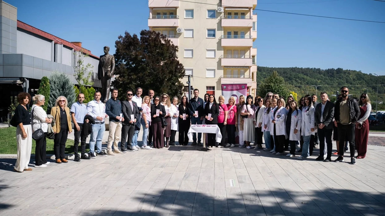 Në Kamenicë nis fushata ndërgjegjësuese për kancerin e gjirit