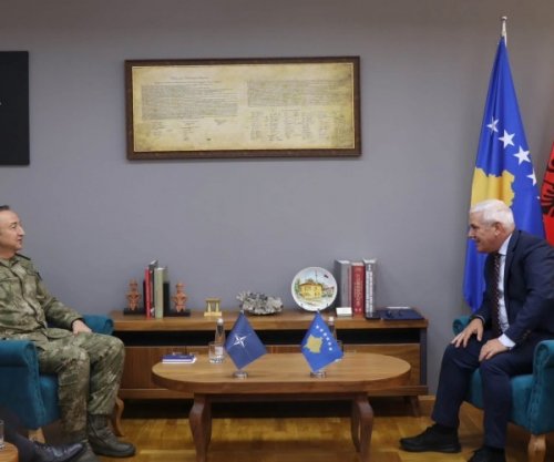 Sveçla takon kreun e KFOR-it, vlerëson bashkëpunimin në siguri