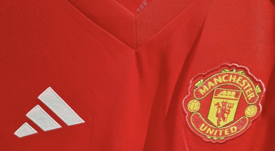 Man Utd  protesta të tifozëve  685 abonime të pezulluara  tensione me pronarët