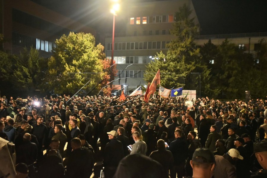 Nata e 21 të e protestës në shesh  kërkohet ndryshimi i ligjit për Specialen