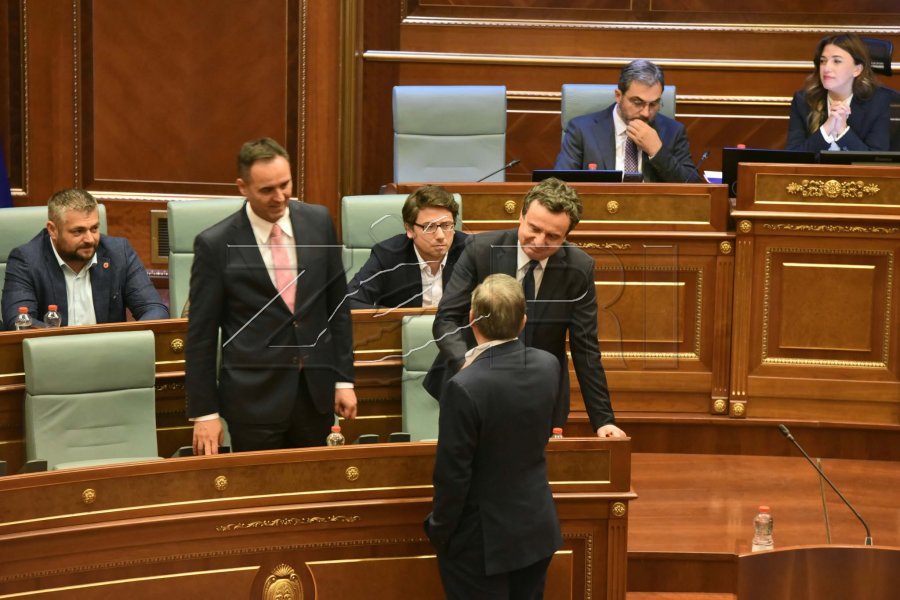 Hamza për shtrëngimin e duarve me Kurtin  Kundërshtarë politikë jemi  populli s duhet të polarizohet në armiqësi