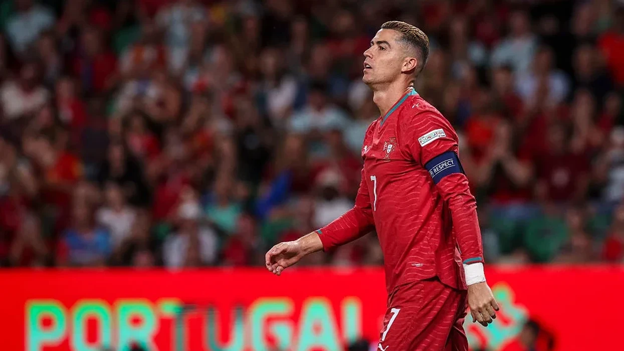 zbulohen-tete-pikat-qe-ronaldo-ia-aprovoi-jorge-jesusit-per-t-i-lexuar-ne-konferencen-per-shtyp