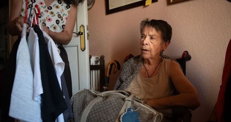 Vdes 87 vjeçarja që u bë simbol i krizës së strehimit në Spanjë