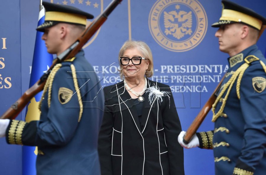 “Kosova vend tolerant”, gazetari kroat: 93,5% popullsi myslimane, u zgjodh presidente një katolike