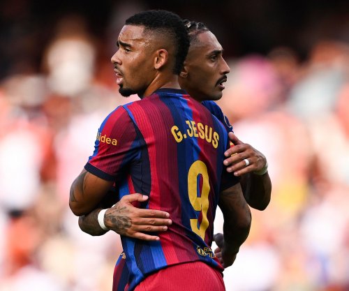 Flick lë në pushim Raphinhën, Gabriel Jesus pritet të marrë vendin e tij te Barcelona