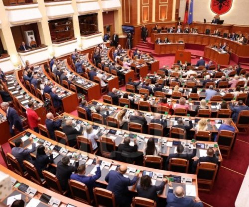 Në Shqipëri miratohet me 85 vota pro ndarja e re territoriale, 46 bashki dhe 71 qytete