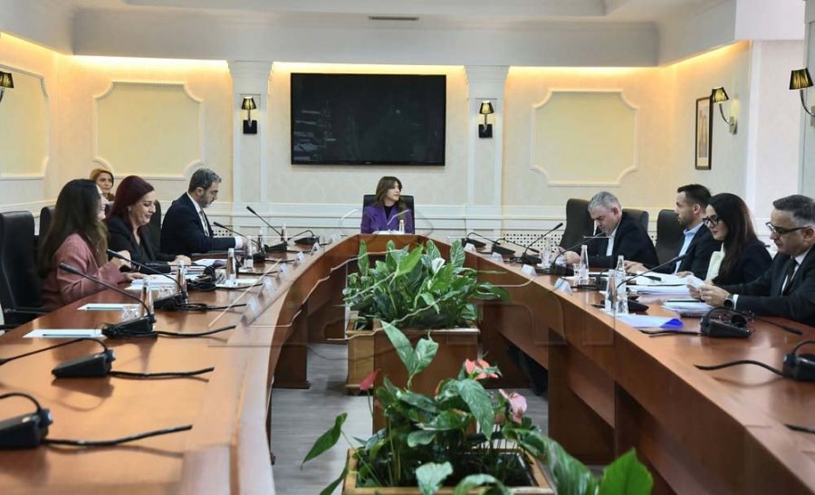 Kryesia e Kuvendit do të mblidhet të hënën  në rend dite anëtarët e BQK së dhe Bordi i RTK së
