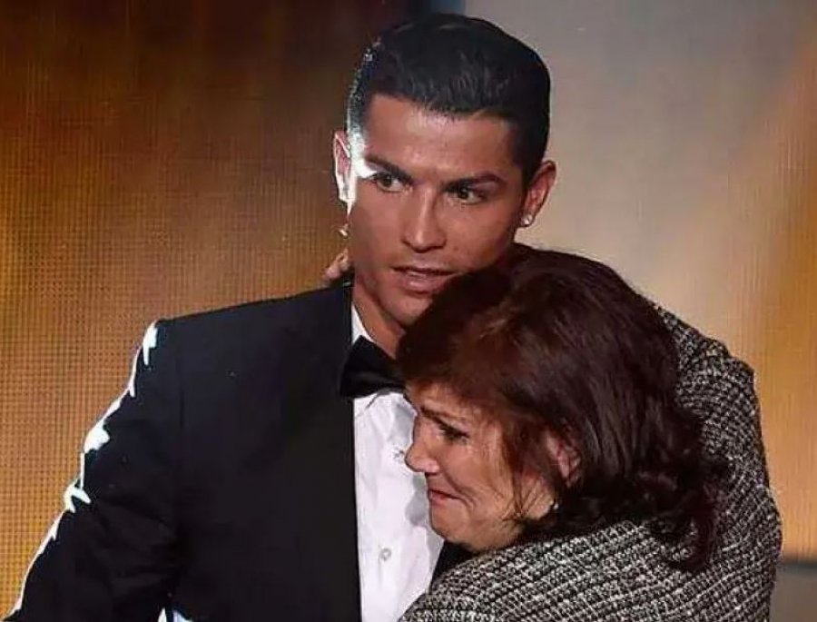  Ka qenë hero i Portugalisë  s i dhanë vlerësimin e merituar   përlotet nëna e Ronaldos