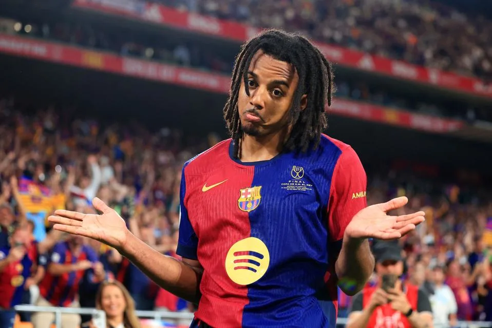 nga-titullar-i-padiskutueshem-ne-rezerve-te-barcelona-koundé-mund-te-largohet
