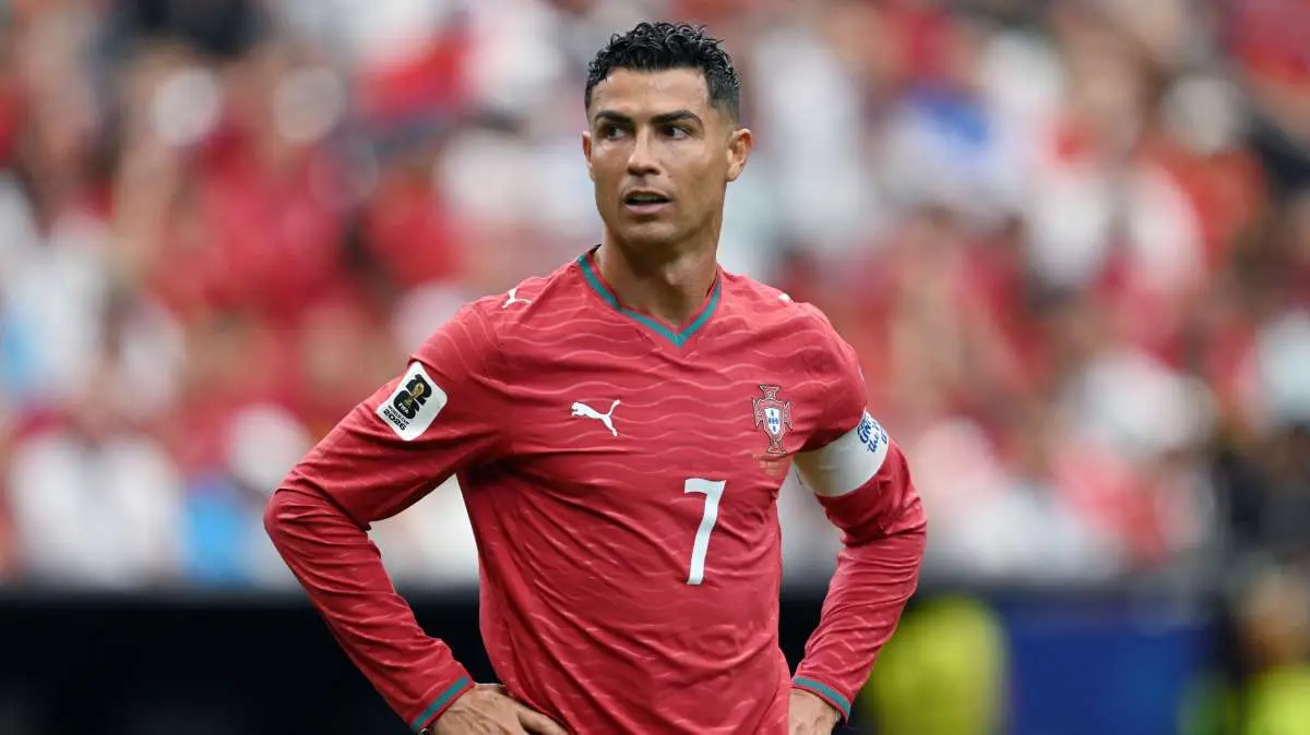 Allardyce i ashpër me Ronaldon: Dikush duhet t’i thotë se është koha të largohet