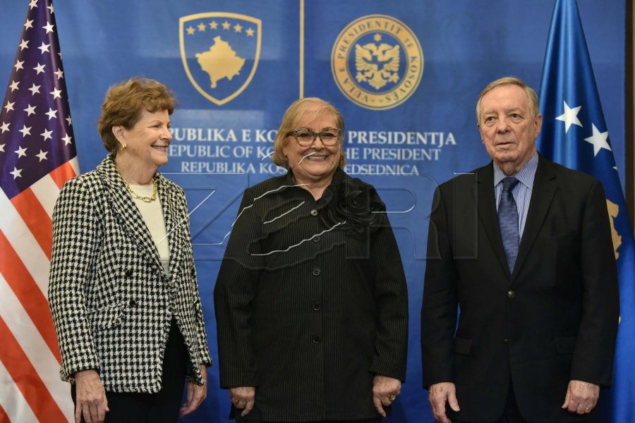 shiroka-pula-takohet-me-senatoret-amerikane-shaheen-dhe-durbin