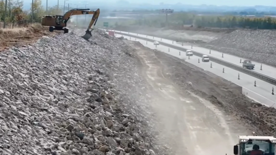 Në autostradën  Ibrahim Rugova  vazhdojnë punimet për parandalimin e rreziqeve