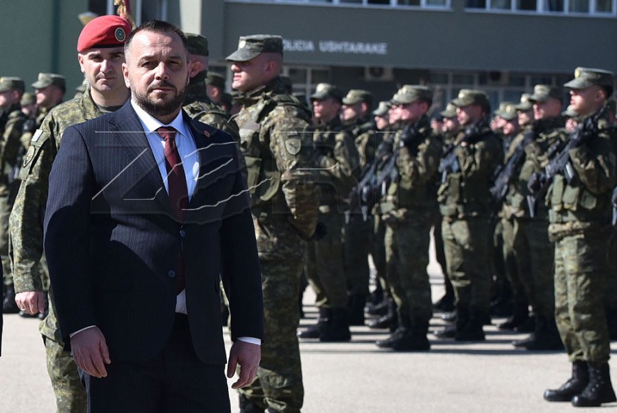 Maqedonci: Kemi kërkuar nga SHBA-ja të diskutojmë blerjen e helikopterëve