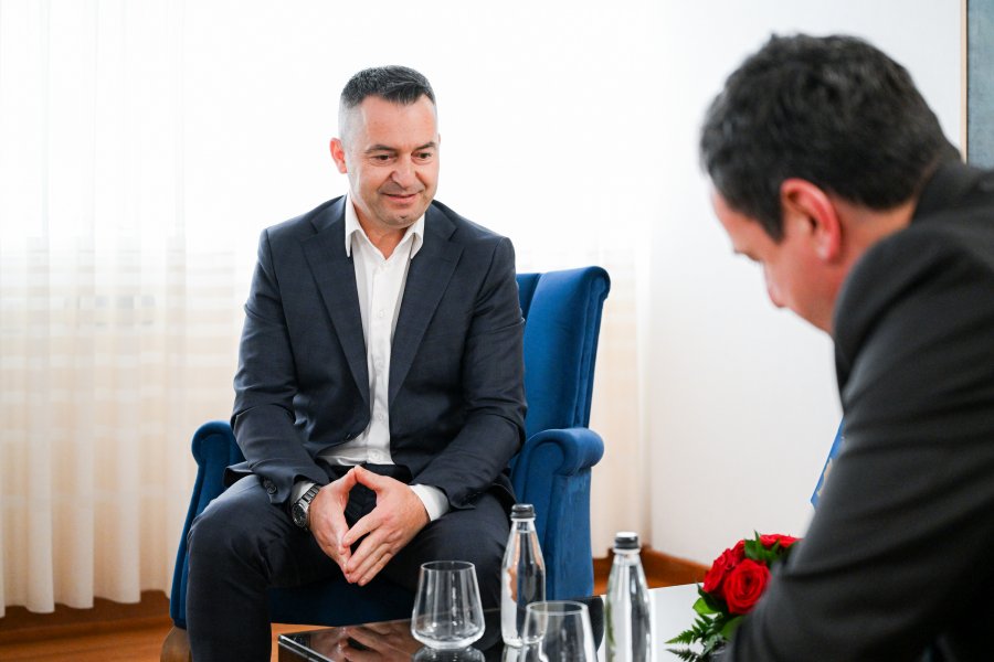 Viktor Buzhala emërohet zëvendësministër në MPB