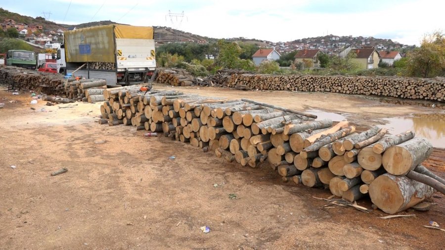 S’ka interesim për blerje e druve për shkak të përdorimit të klimave