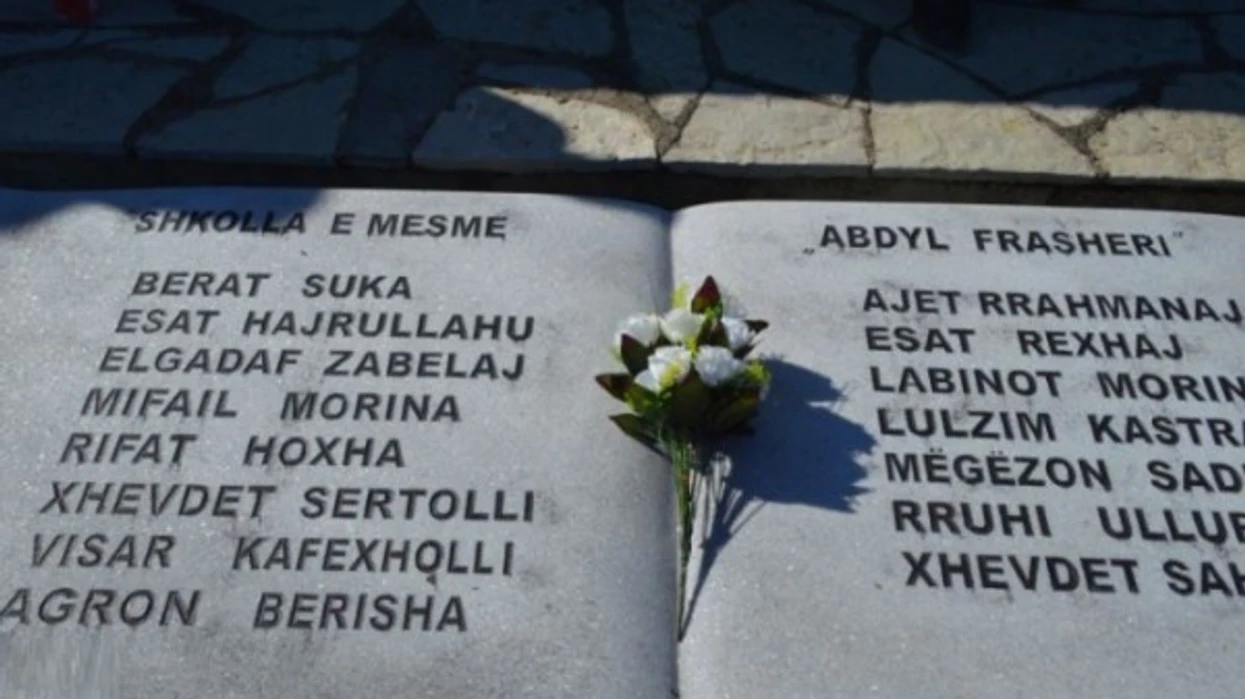 22 vjet nga tragjedia në Fushë Arrëz  ku humbën jetën 15 maturantë nga Malisheva