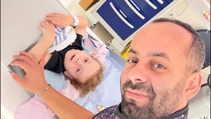 Apel për ndihmë  Prindërit kërkojnë mbështetje për djalin e tyre dy vjeçar Liorin