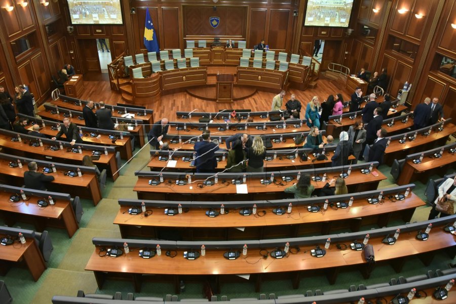 Nis seanca e Kuvendit