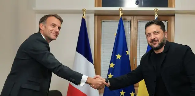 “Thelbësore ta ndihmojmë Ukrainën”, thotë Macroni