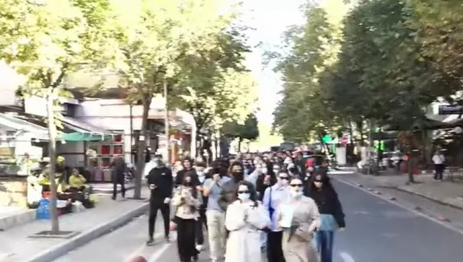 Dita e katërt e protestës, studentët nisen drejt Ministrisë së Arsimit
