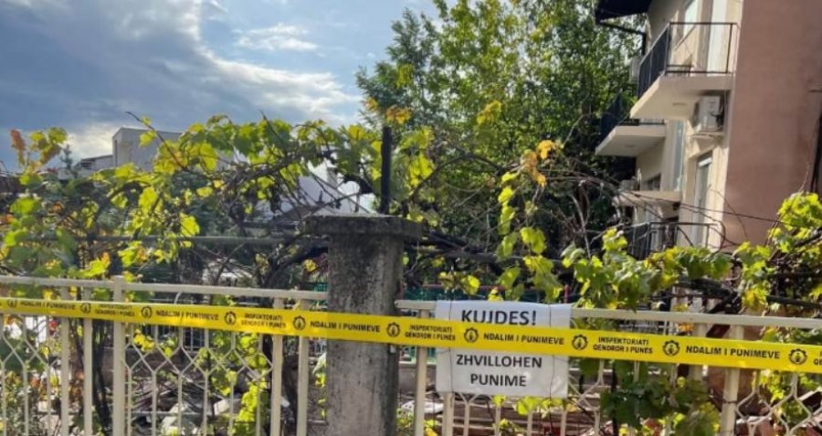 mungesa-e-masave-te-sigurise-inspektorati-ndalon-punimet-ne-nje-shtepi-private-ne-prizren