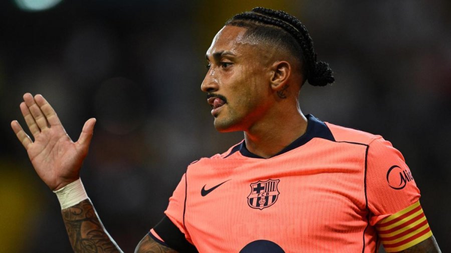 Buzëqesh Barcelona, Raphinha dhe De Jong rikthehen në dispozicion të Flickut