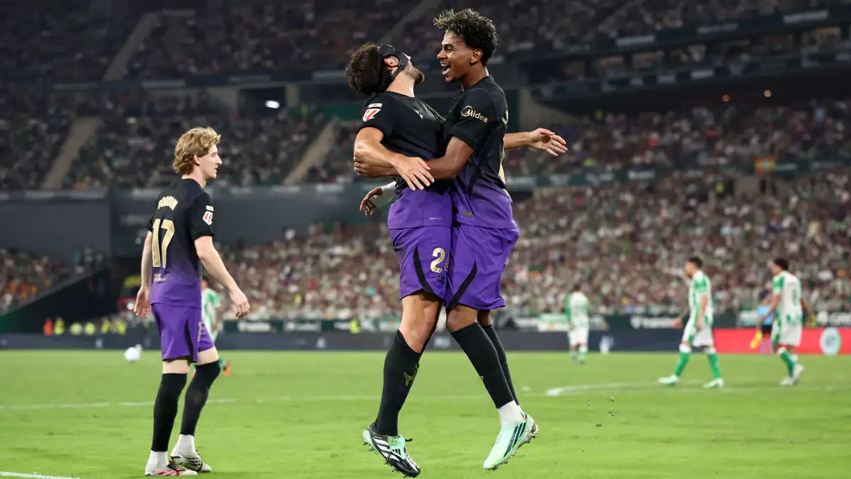 Festa u prish pak sonte, tri lëndime e shqetësojnë Barcelonën para duelit me PSG-në, Flick në ankth